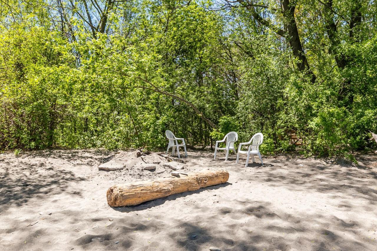 Modern Hamilton Homes Lake Ontario Shore By Globalstay מראה חיצוני תמונה