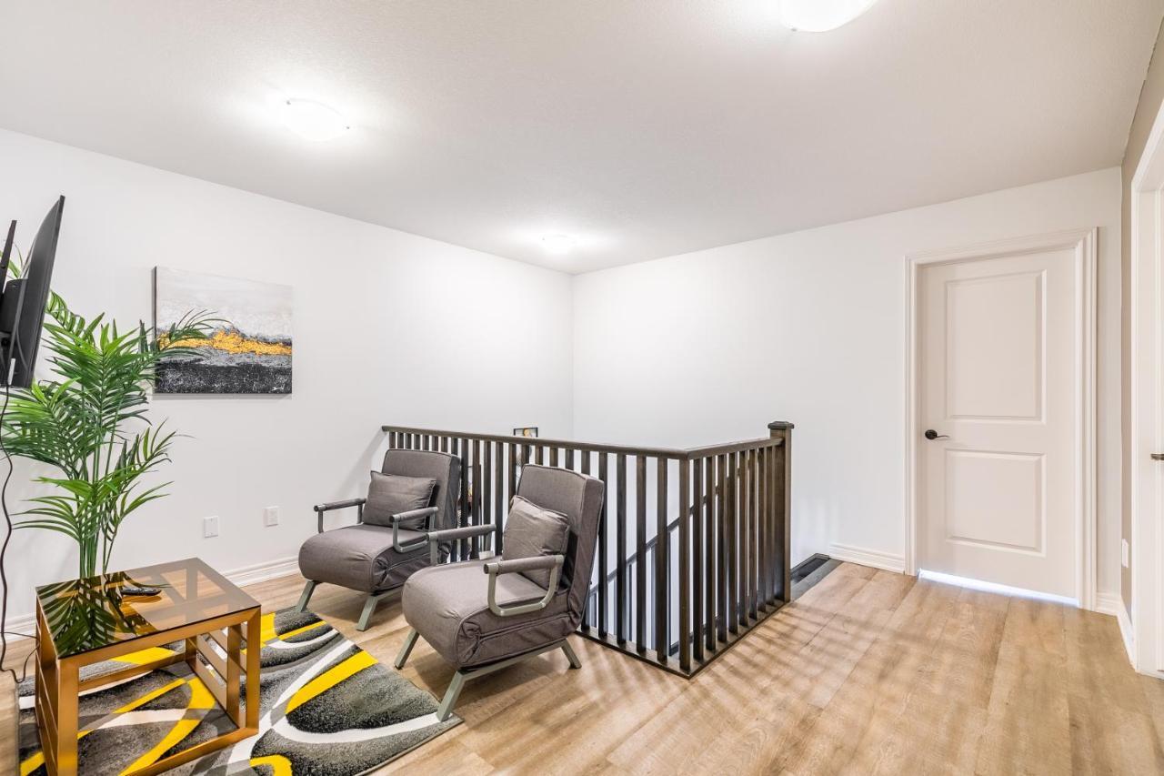 Modern Hamilton Homes Lake Ontario Shore By Globalstay מראה חיצוני תמונה