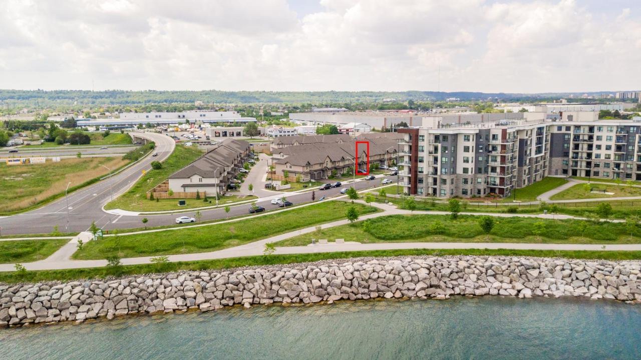 Modern Hamilton Homes Lake Ontario Shore By Globalstay מראה חיצוני תמונה