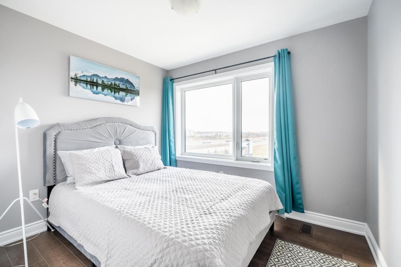 Modern Hamilton Homes Lake Ontario Shore By Globalstay מראה חיצוני תמונה
