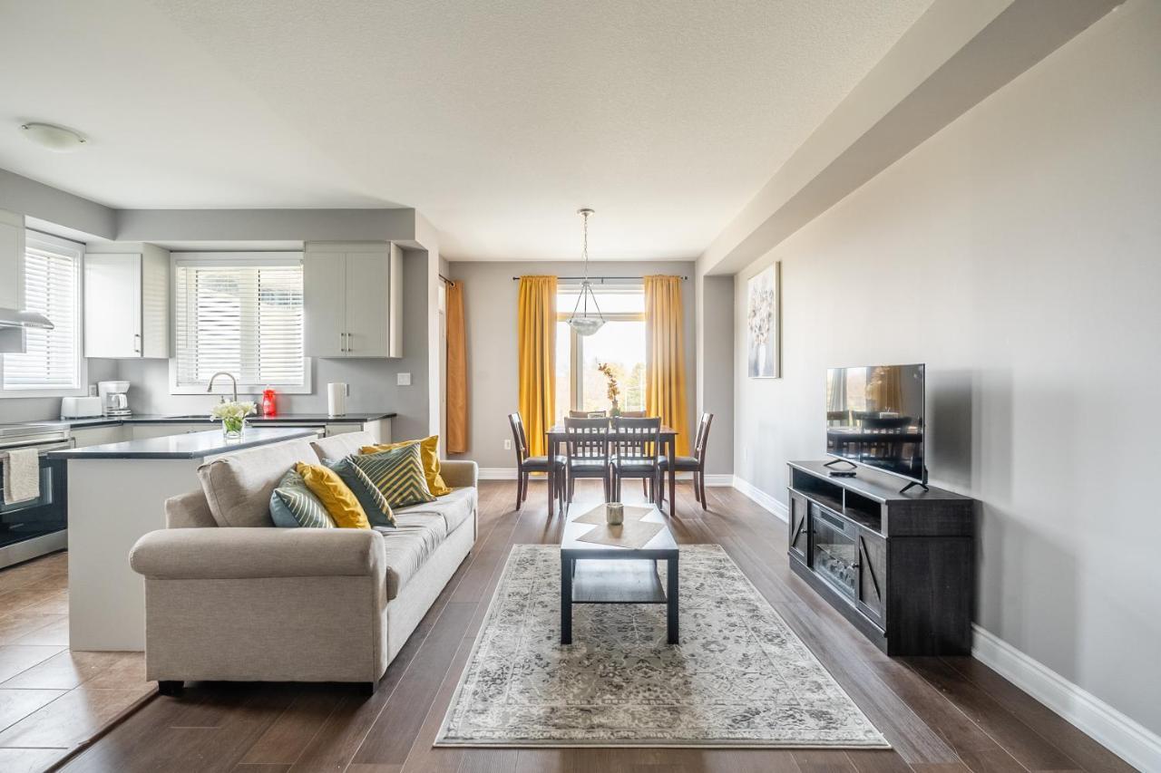 Modern Hamilton Homes Lake Ontario Shore By Globalstay מראה חיצוני תמונה