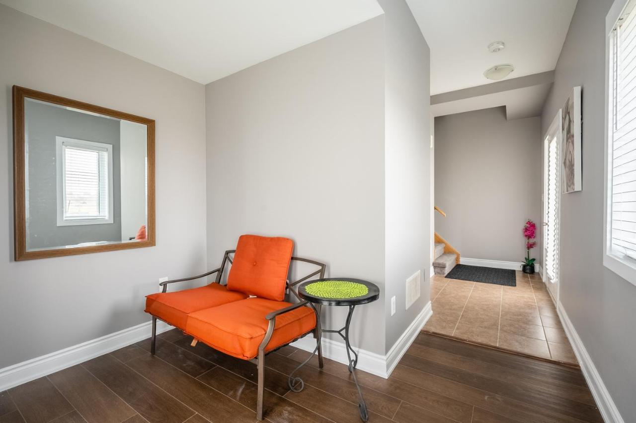 Modern Hamilton Homes Lake Ontario Shore By Globalstay מראה חיצוני תמונה
