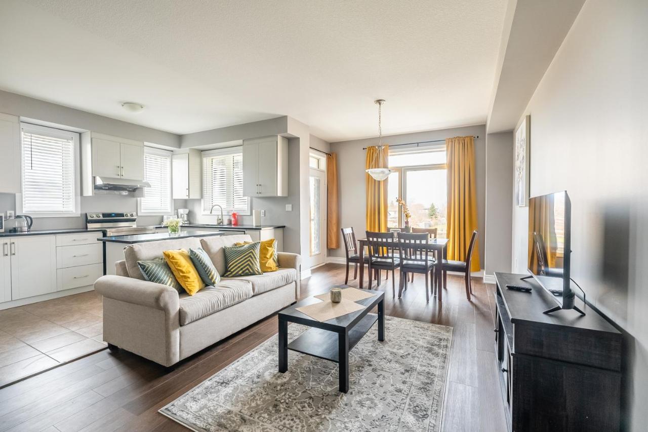Modern Hamilton Homes Lake Ontario Shore By Globalstay מראה חיצוני תמונה